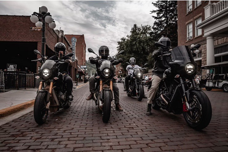 Buell SuperTouring và Super Cruiser trình làng: 