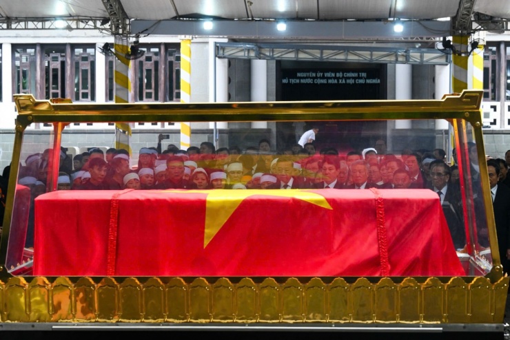 Nguyên Chủ tịch nước Trần Đức Lương trở về quê nhà - 3