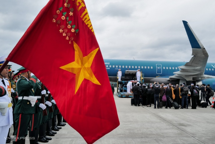 Nguyên Chủ tịch nước Trần Đức Lương trở về quê nhà - 10