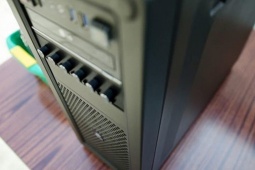 Đây là điều mọi người thường quên làm với PC vào mỗi dịp hè