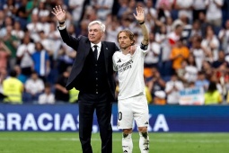 HLV Ancelotti - Modric bật khóc chia tay Real Madrid,  " ông trùm "  Perez rơi nước mắt