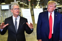 Ông Donald Trump lại đưa ra lời đe dọa với iPhone