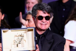 Đạo diễn mới ra tù thắng ngoạn mục ở Cannes 2025
