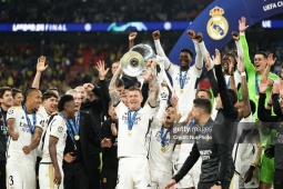 Bóng đá - &quot;Vua danh hiệu&quot; Modric rời Real Madrid, ngỡ ngàng Ronaldo vẫn kém 21 huyền thoại