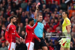 Nóng nhất trận MU đấu Aston Villa: Martinez thẻ đỏ, Maguire suýt kiến tạo đẳng cấp