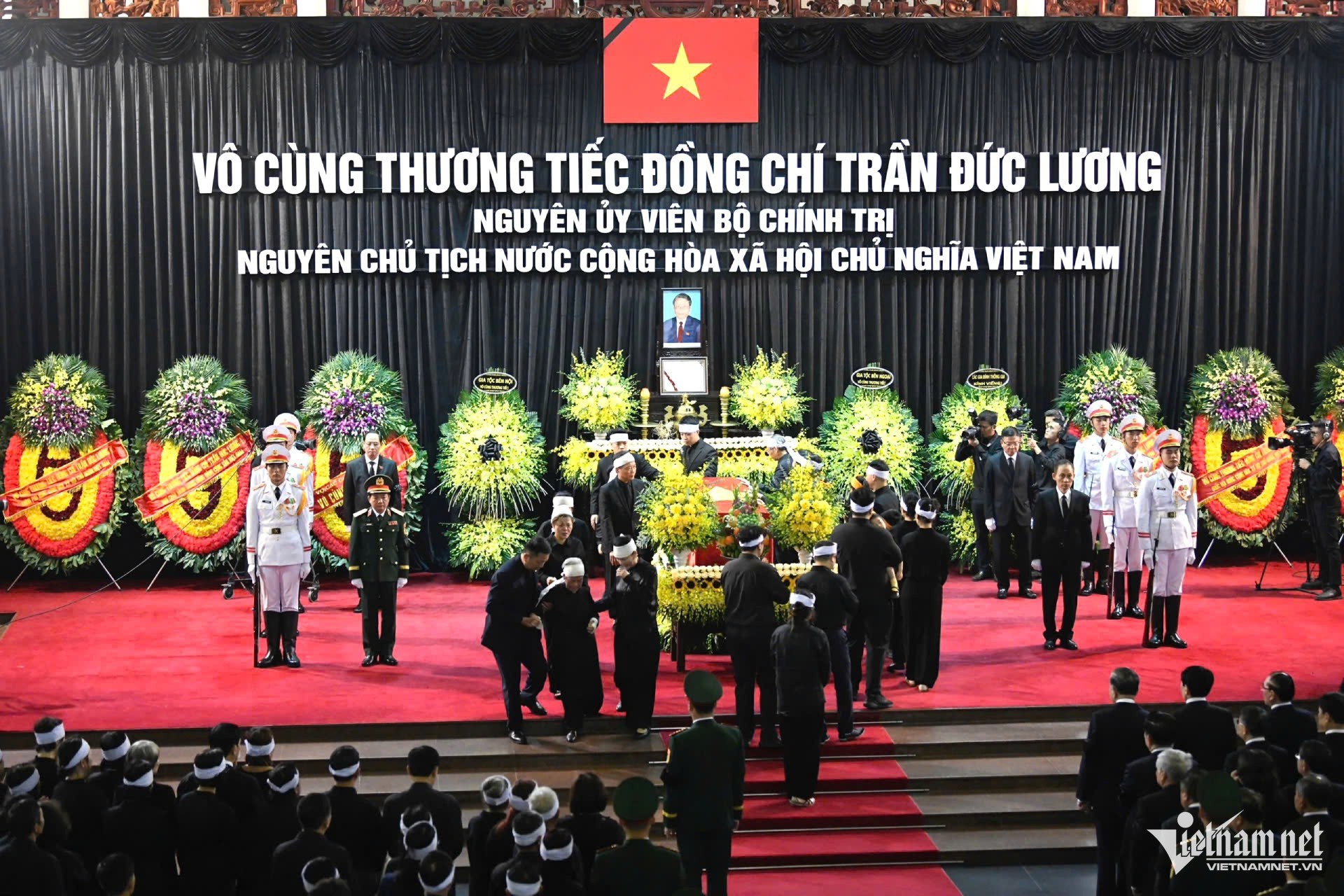 Hà Nội tiễn biệt nguyên Chủ tịch nước Trần Đức Lương - 38