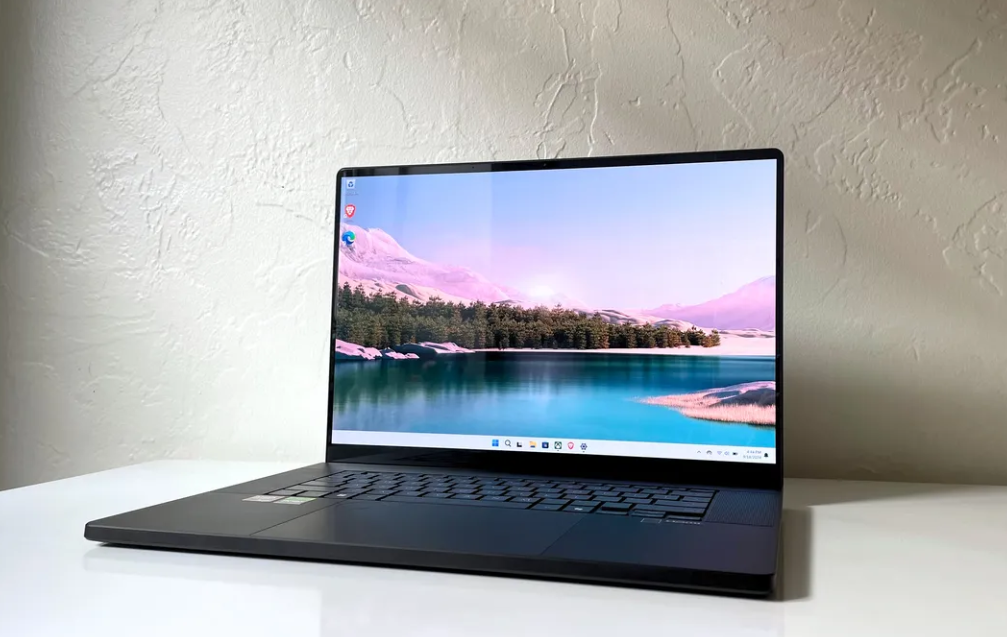 Asus ProArt P16.