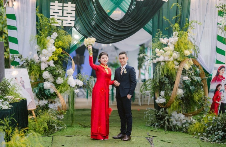 Cô dâu Vĩnh Long chụp ảnh bên ngôi mộ, phía sau là chuyện thắt lòng - 5