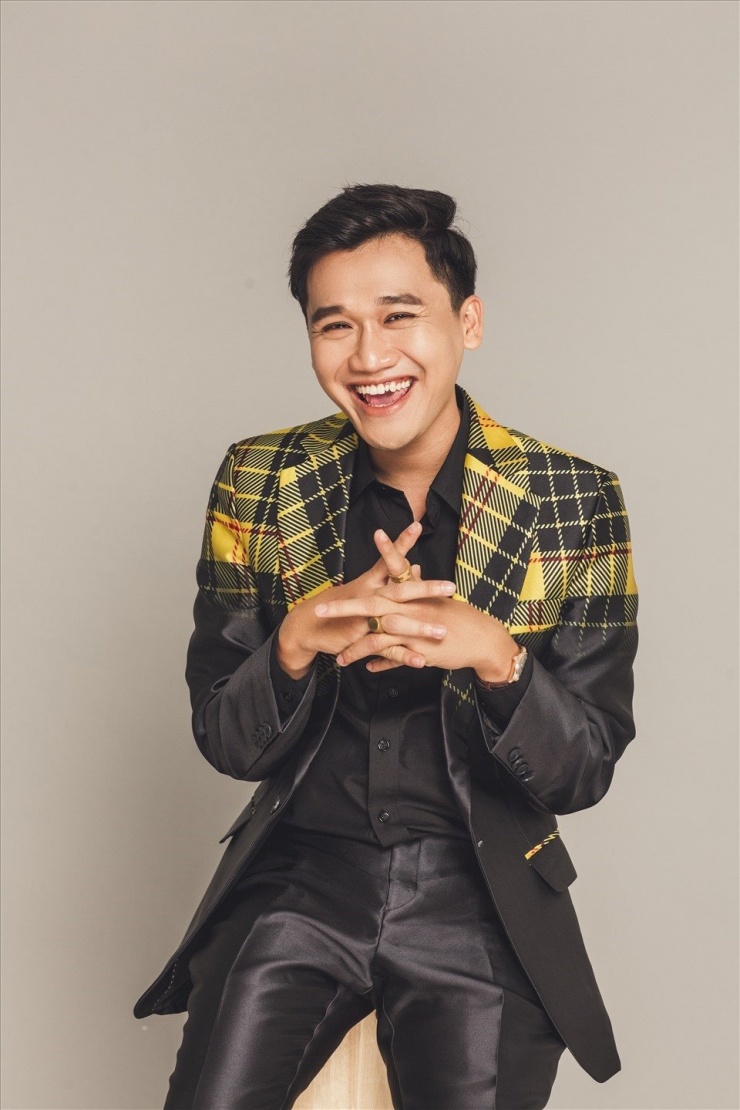 Xuân Nghị nổi tiếng với vai Mr. Cần Trô.