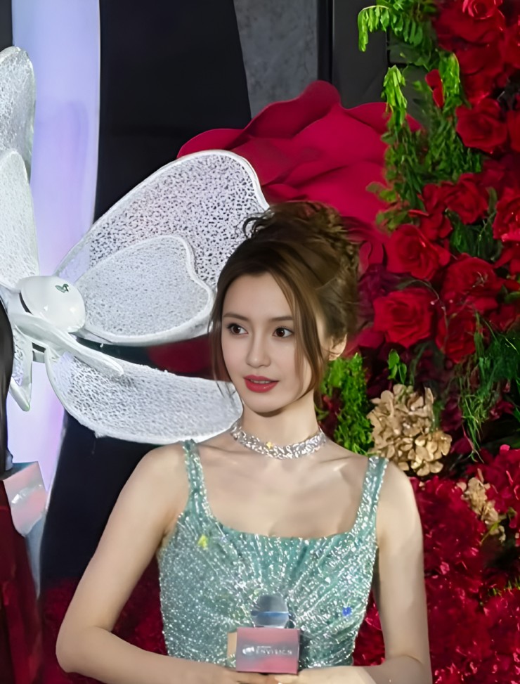 Angelababy gợi nhớ &#39;vẻ đẹp lai&#39; khi mới vào showbiz - 1
