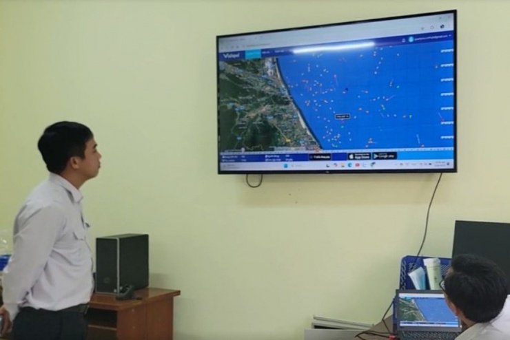 Lực lượng chức năng xác định vị trí tàu Thành Công 07 bị chìm để triển khai công tác tìm kiếm cứu nạn.
