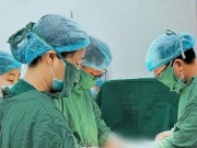 Sức khỏe đời sống - Ca mổ ‘ngàn cân treo sợi tóc’ cứu mẹ con sản phụ tiền sản giật nặng, rối loạn máu hiếm gặp