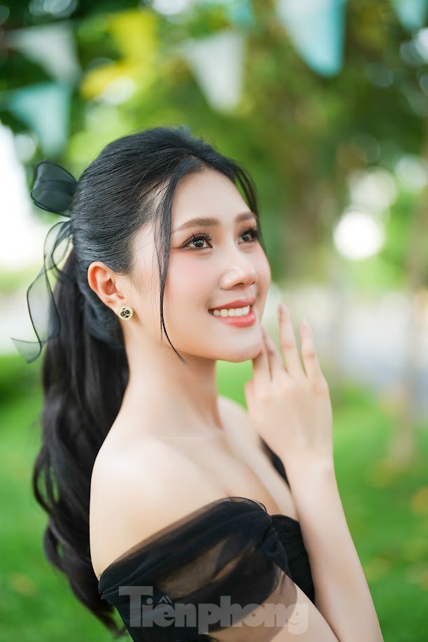 Á khôi 23 tuổi: &#39;Tôi muốn vào top 5 Hoa hậu Việt Nam&#39; - 1