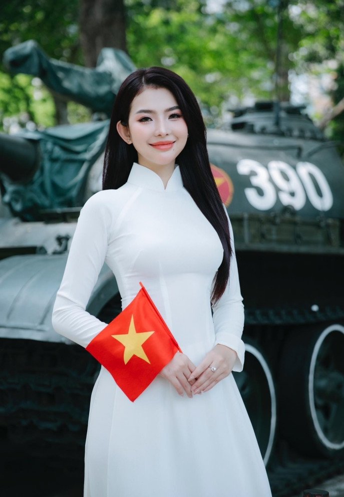 Cô gái sở hữu vóc dáng &#39;vạn người mê&#39; thi Hoa hậu Hoàn vũ Việt Nam ở tuổi 27 - 12
