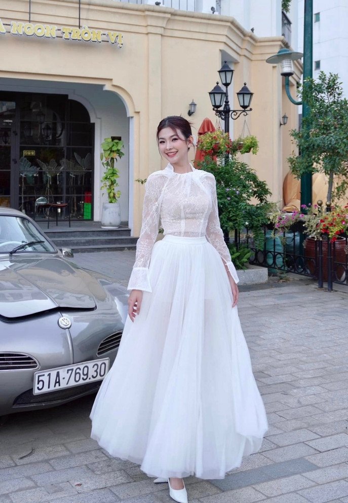 Cô gái sở hữu vóc dáng &#39;vạn người mê&#39; thi Hoa hậu Hoàn vũ Việt Nam ở tuổi 27 - 15