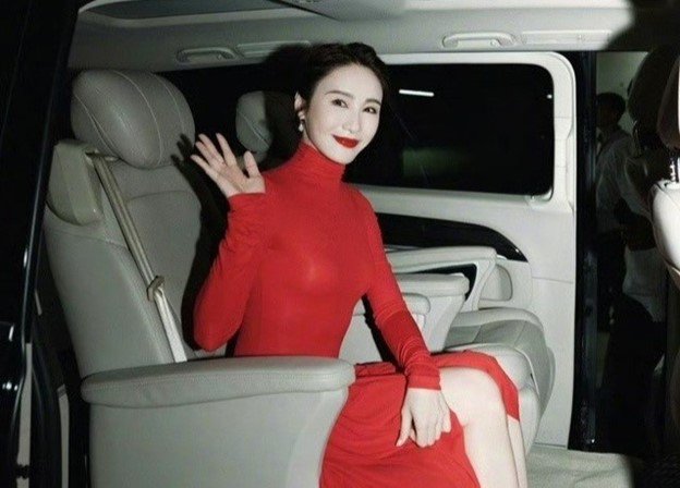 Nhan sắc trẻ trung, xinh đẹp của Lê Tư sau gần 20 năm rời showbiz. (Ảnh IGNV).
