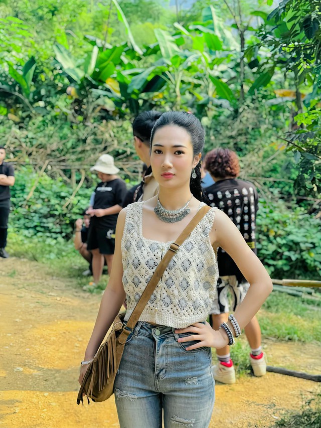 Ngay từ khi đang học diễn xuất trên giảng đường đại học, Thanh Huế đã có những cơ hội để thử sức với điện ảnh và bước đầu thành công.
