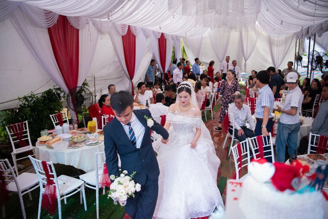 Chú rể Hà Tĩnh có ngày cưới đáng nhớ&nbsp;
