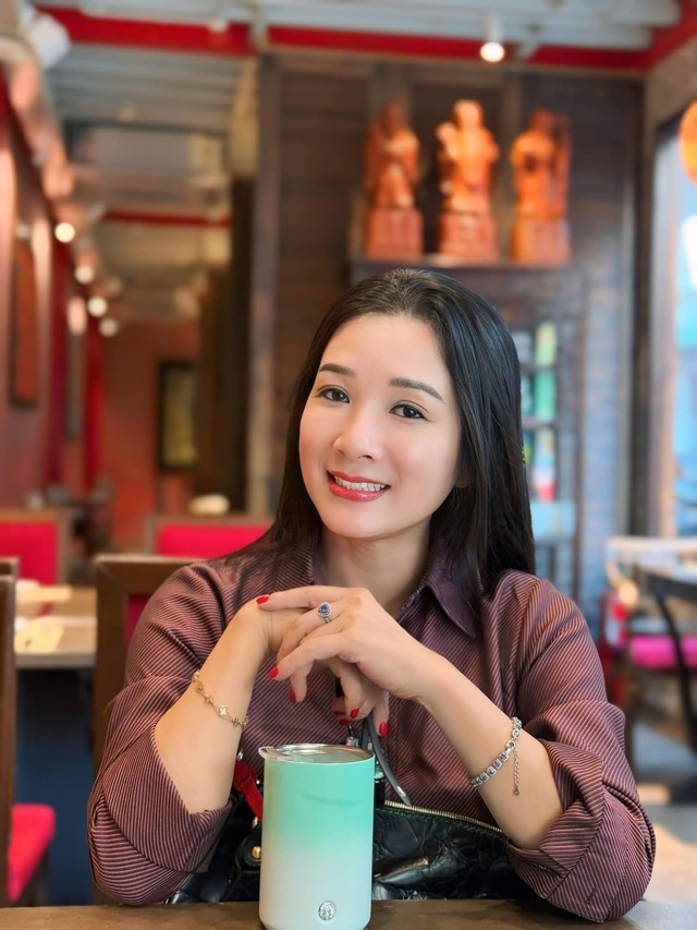 6 năm nuôi con ăn học ở Mỹ, Thanh Thanh Hiền được gọi là bà mẹ siêu nhân.