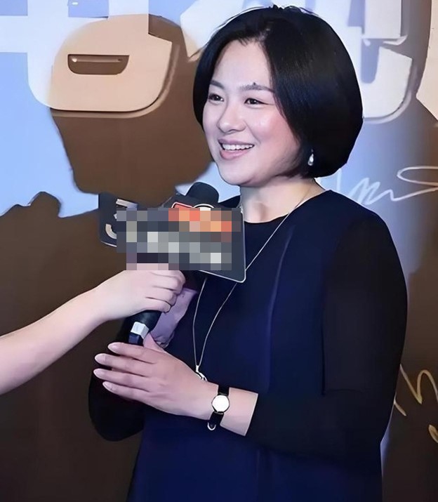 Sau tất cả, Thẩm Ngạo Quân đã có một cuộc sống hạnh phúc thật sự. (Ảnh: Baidu).