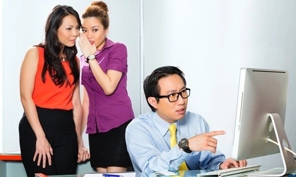 Khôn vặt chính là lấy bản thân mình làm trung tâm mà nhìn nhận vấn đề, tuyệt đối không có chút nào nghĩ cho người khác. Ảnh minh họa