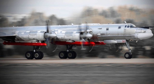 Oanh tạc cơ Tu-95MSM mang theo 8 tên lửa hành trình Kh-101/2. (Nguồn: MW)