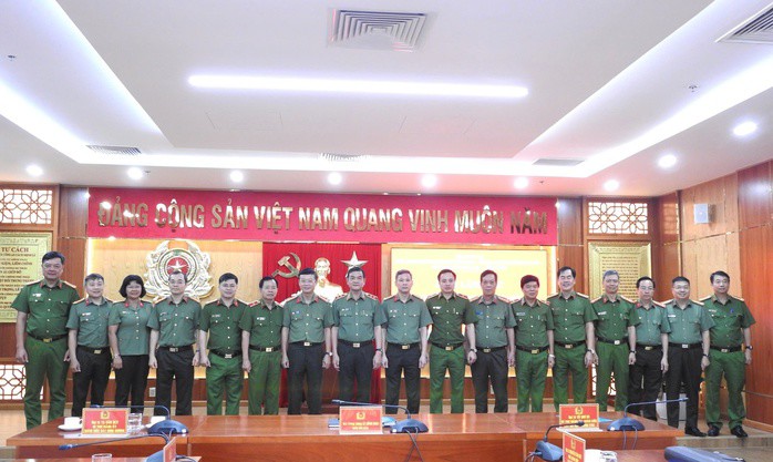 Đại biểu tham dự buổi làm việc