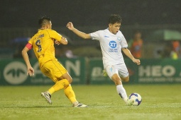 Trực tiếp bóng đá SLNA - Nam Định: Văn Vĩ suýt ghi bàn (V-League) (Hết giờ)
