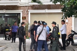 An ninh - Xã hội - Công an xuất hiện tại nhà của trùm giang hồ khét tiếng ở Thanh Hóa