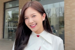 Stylist áp lực chọn đồ công sở  ' già đúng tuổi '  cho mỹ nhân  ' Cha tôi người ở lại ' 
