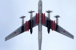 Thế giới - Nga huy động 10 chiếc Tu-95MSM đồng loạt dội siêu tên lửa Kh-101 vào Ukraine