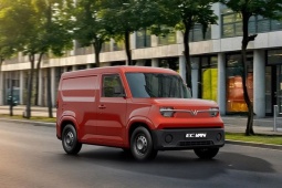 VinFast bắt đầu nhận cọc dòng xe tải điện EC Van