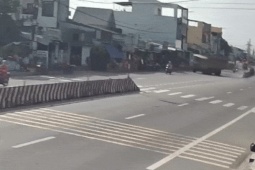 Ôtô lao vào nhà dân, tông nhiều người ở Quảng Ngãi