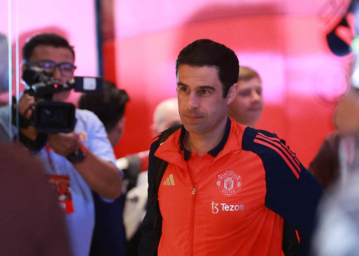 Dàn sao MU đã đến Malaysia, sẵn sàng đối đầu thầy trò HLV Kim Sang Sik - 9