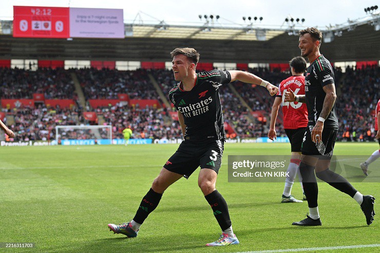 Tierney&nbsp;khép lại hành trình tại Arsenal bằng một bàn thắng