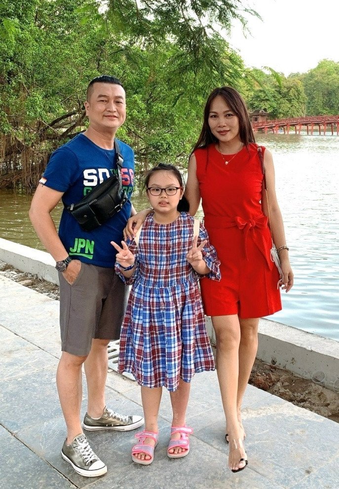 Tác giả &#39;Xin lỗi tình yêu&#39; vừa bán độc quyền bài hát cho chồng Bích Tuyền là ai? - 8