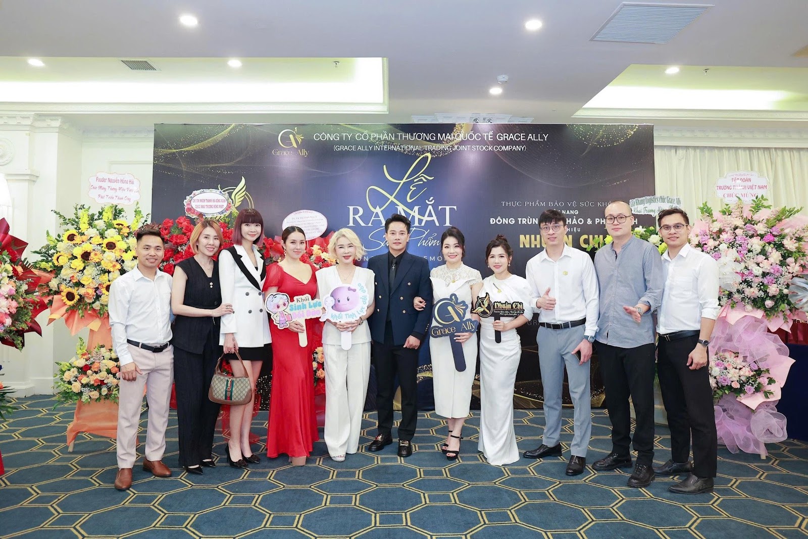 Hình ảnh tại lễ ra mắt viên nang Đông trùng hạ thảo nhãn hiệu Nhuận Chi tại Việt Nam diễn ra vào 23/5 tại Hà Nội