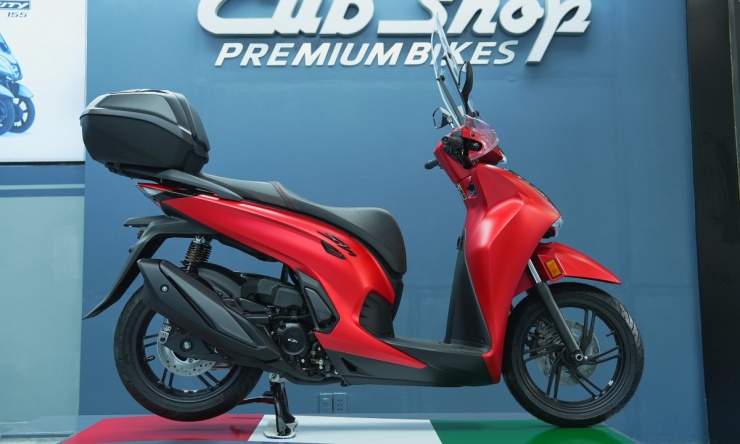 So với bản sản xuất trong nước, thiết kế SH350i 