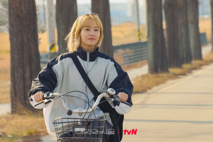 "Một Seoul Chưa Biết Đến" nhẹ nhàng, cuốn lạ, Park Bo Young "ăn sạch" 2 vai - 4