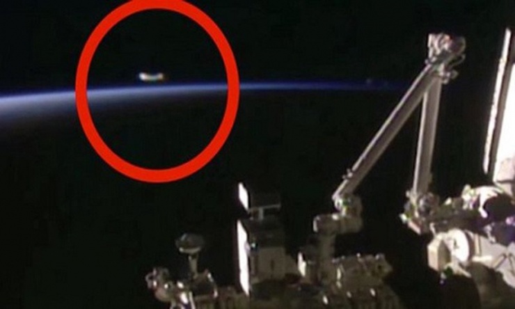 Căn cứ UFO bí ẩn được CIA tiết lộ trở thành điểm nóng về người ngoài hành tinh - 4