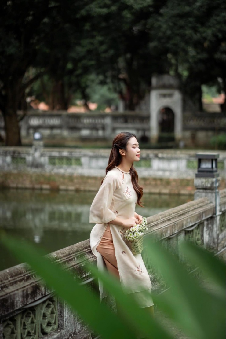 Nói về sự trưởng thành trong cuộc thi, Khánh Linh cho biết cô đã cải thiện nhiều về kỹ năng trình diễn sân khấu, cách giao tiếp và kiểm soát cảm xúc.