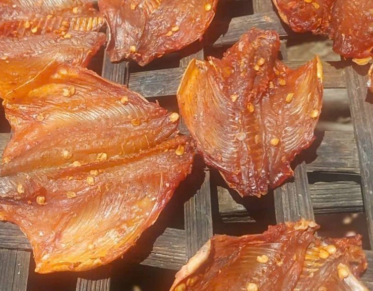 Nghề làm cá rô phi khô mang về nguồn thu nhập đáng kể cho nhiều hộ dân ở miền Tây.&nbsp;
