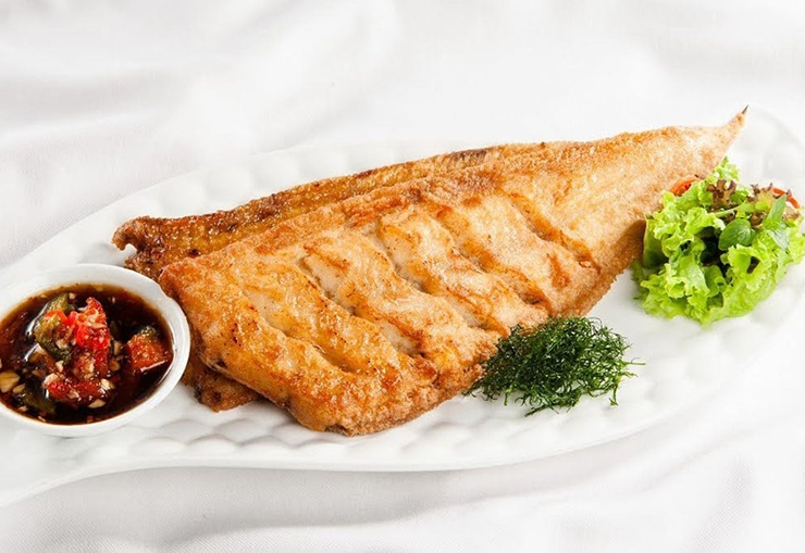 Chính vì thế, cá bơn được rất nhiều người ưa chuộng. Tuy nhiên để mua được cá bơn ở các chợ truyền thống không phải dễ.
