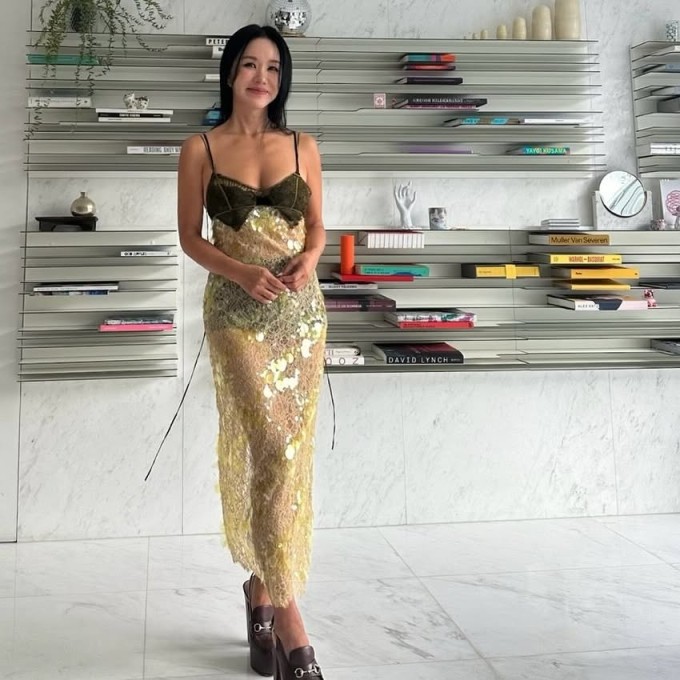 Uhm Jung Hwa thường được khán giả khen trẻ trung hơn tuổi.