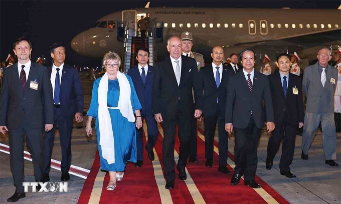 Tổng thống Hungary đến Việt Nam