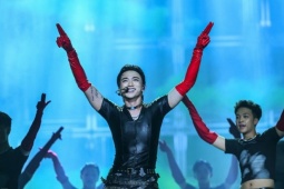 Soobin nhảy múa, hát xẩm trong concert
