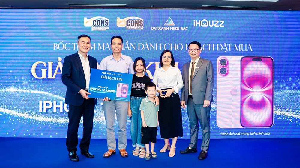 Nhiều khách hàng may mắn trúng giải tại sự kiện
