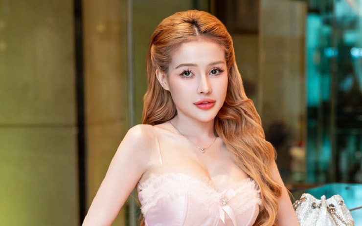 Nhiều người tò mò về khối tài sản mà Ngân 98 sở hữu.