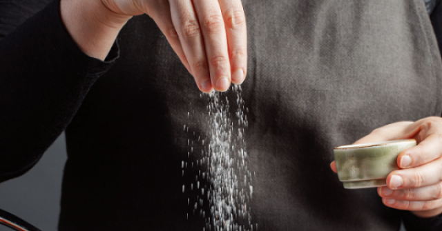 Ăn mặn tăng nguy cơ mắc ung thư dạ dày?