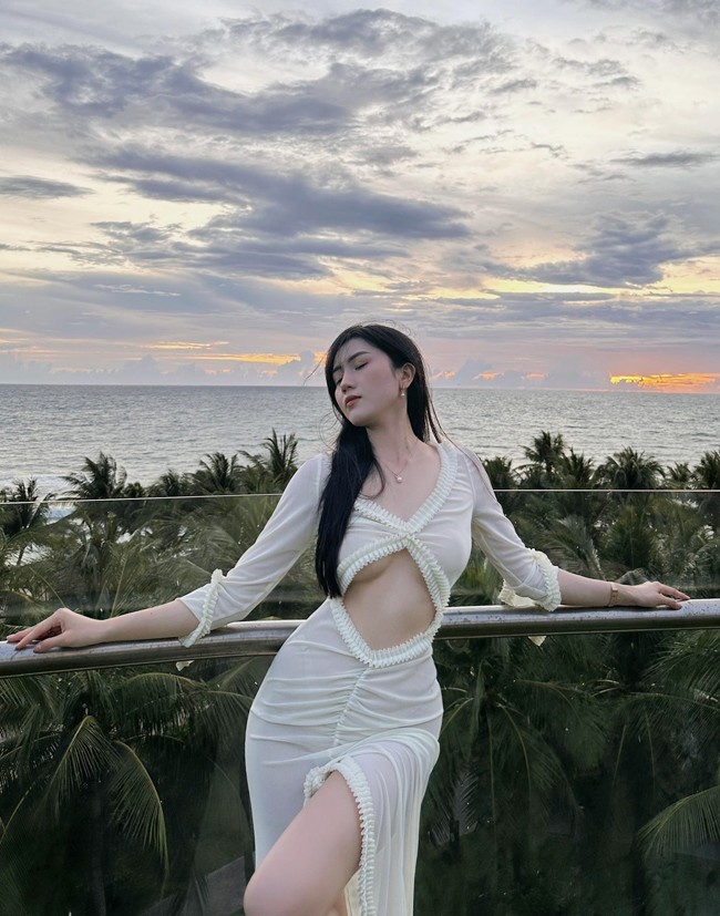 &#34;Mỗi trận đấu là một thử thách khác nhau đòi hỏi sự tập trung cao độ, kiến thức chuyên môn vững và cả bản lĩnh xử lý tình huống&#34;, Ngọc Bích nói.&nbsp;
